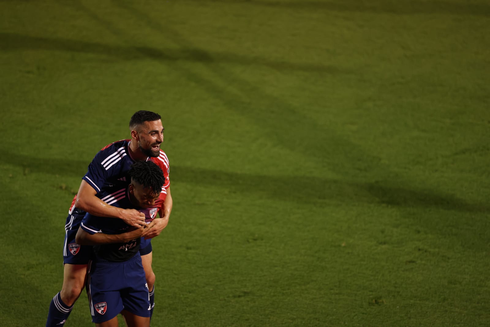 FC Dallas comes from behind to down Sporting Kansas City 4-2 Post feature image