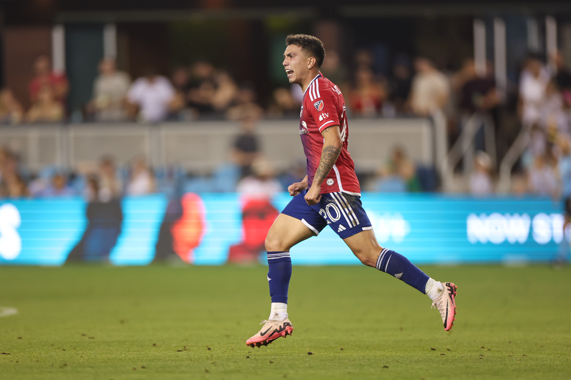 FC Dallas signs Alan Velasco to a new contract Post image