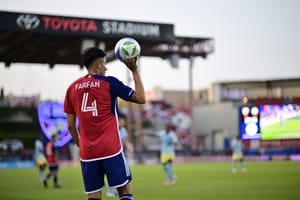 Report: Tigres UANL interested in Marco Farfan? Post feature image